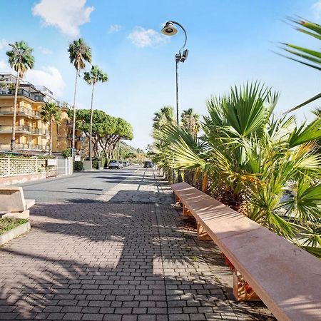 Casa Laura Elena San Bartolomeo Al Mare Exterior foto